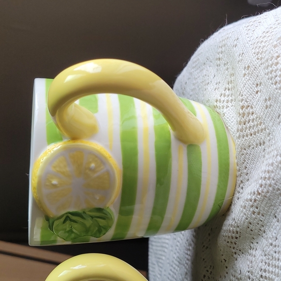 3D Lemon Design Coffee Mugs - Picture 3 of 5